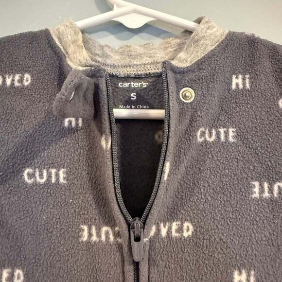 Carter’s Fleece Sleep Sack with Sleeves – Gray “Hi, Cute, Loved” Print - Picture 2 of 3